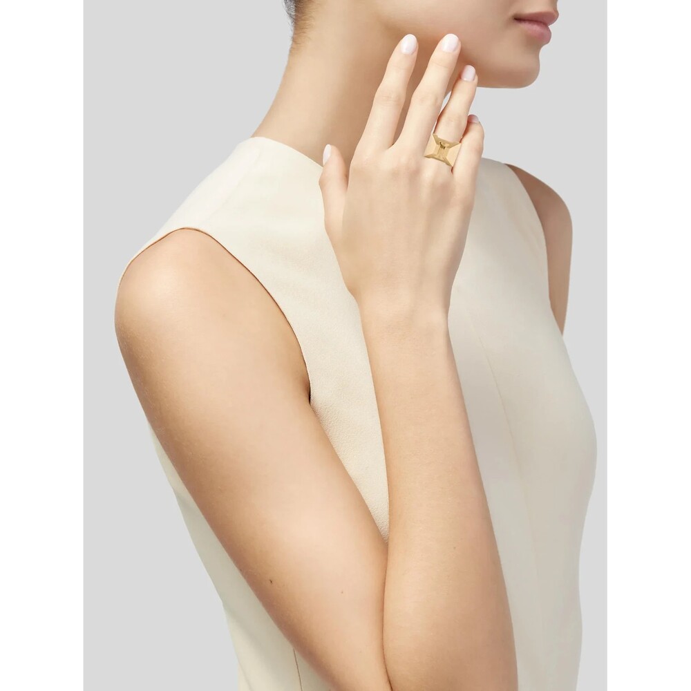 India Hicks Heritage Ring M/L 7-7.5 Womens Gold Geometric Logo Jewelry